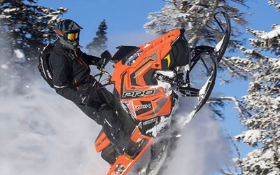 Snowmobiles Polaris 